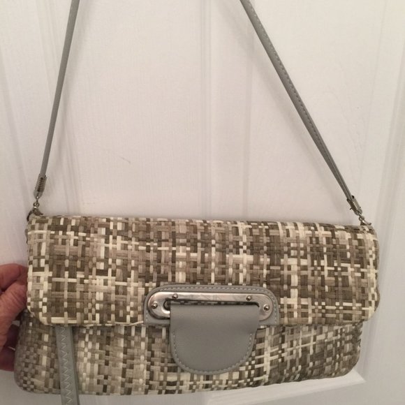 Mellow World gray and taupe straw crossbody/ wrist - Picture 3 of 6